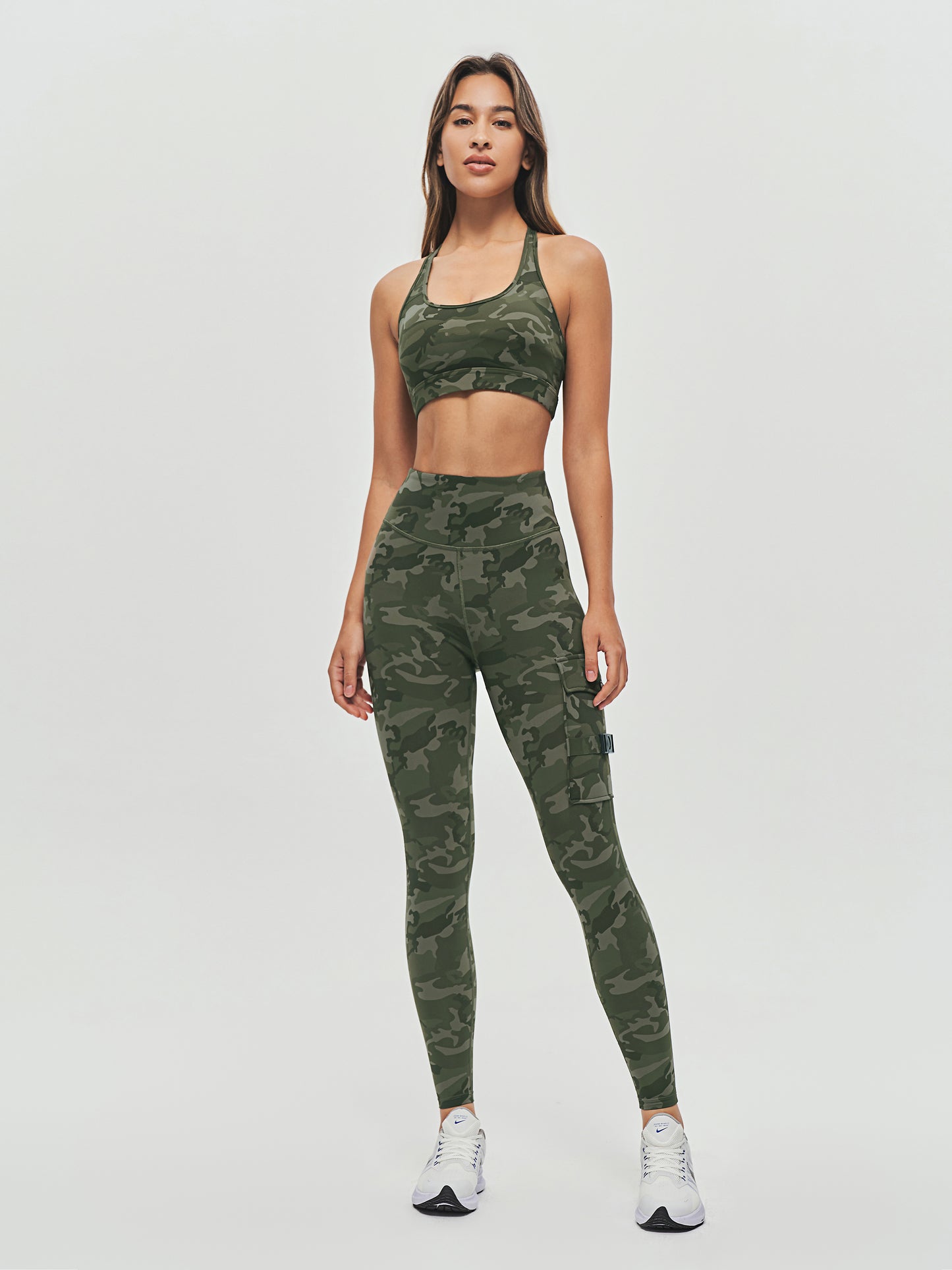 Women's Cargo Style Fitness Pockets Leggings - Camo