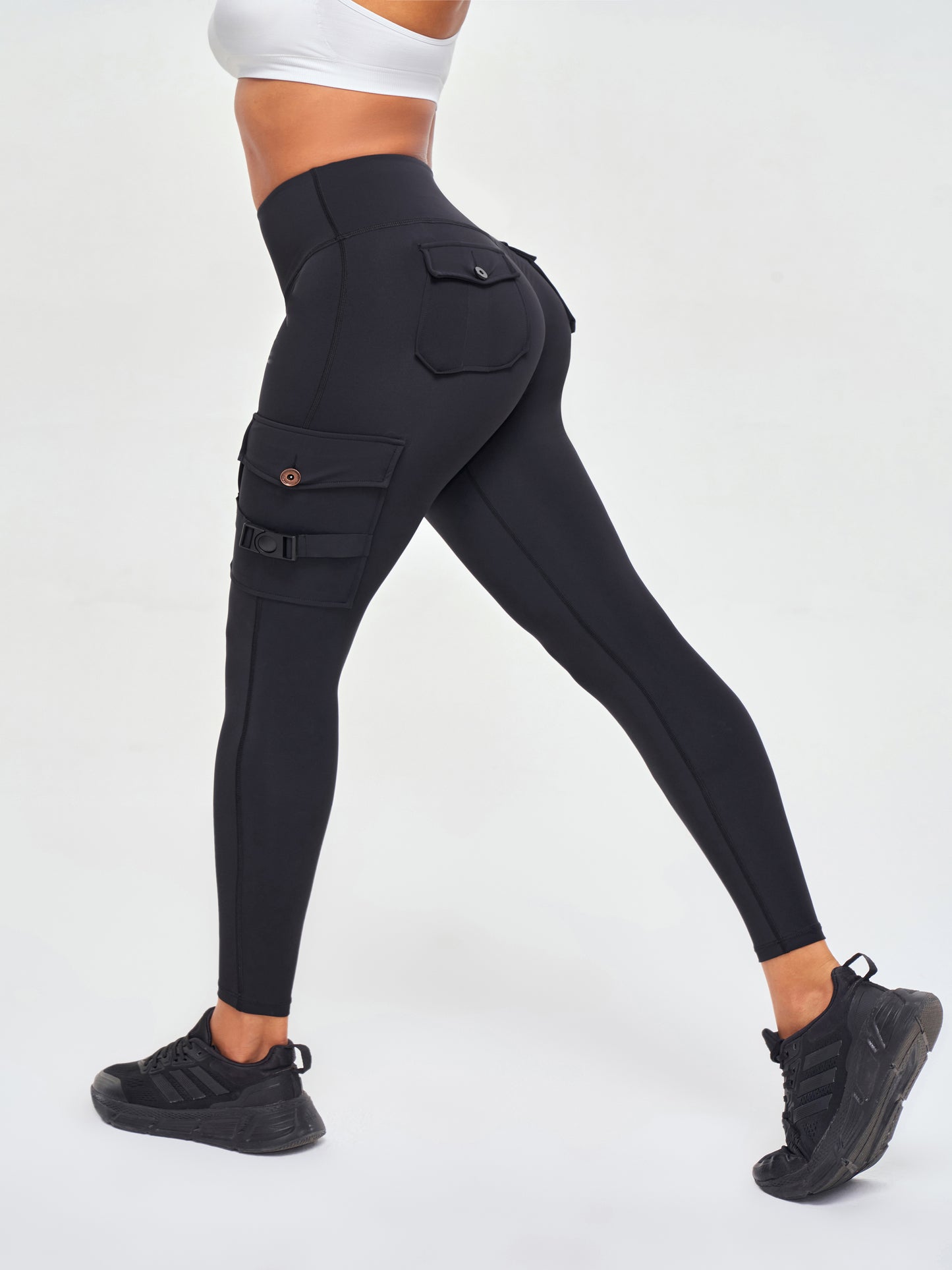 Women's Cargo Style Fitness Pockets Leggings - Black