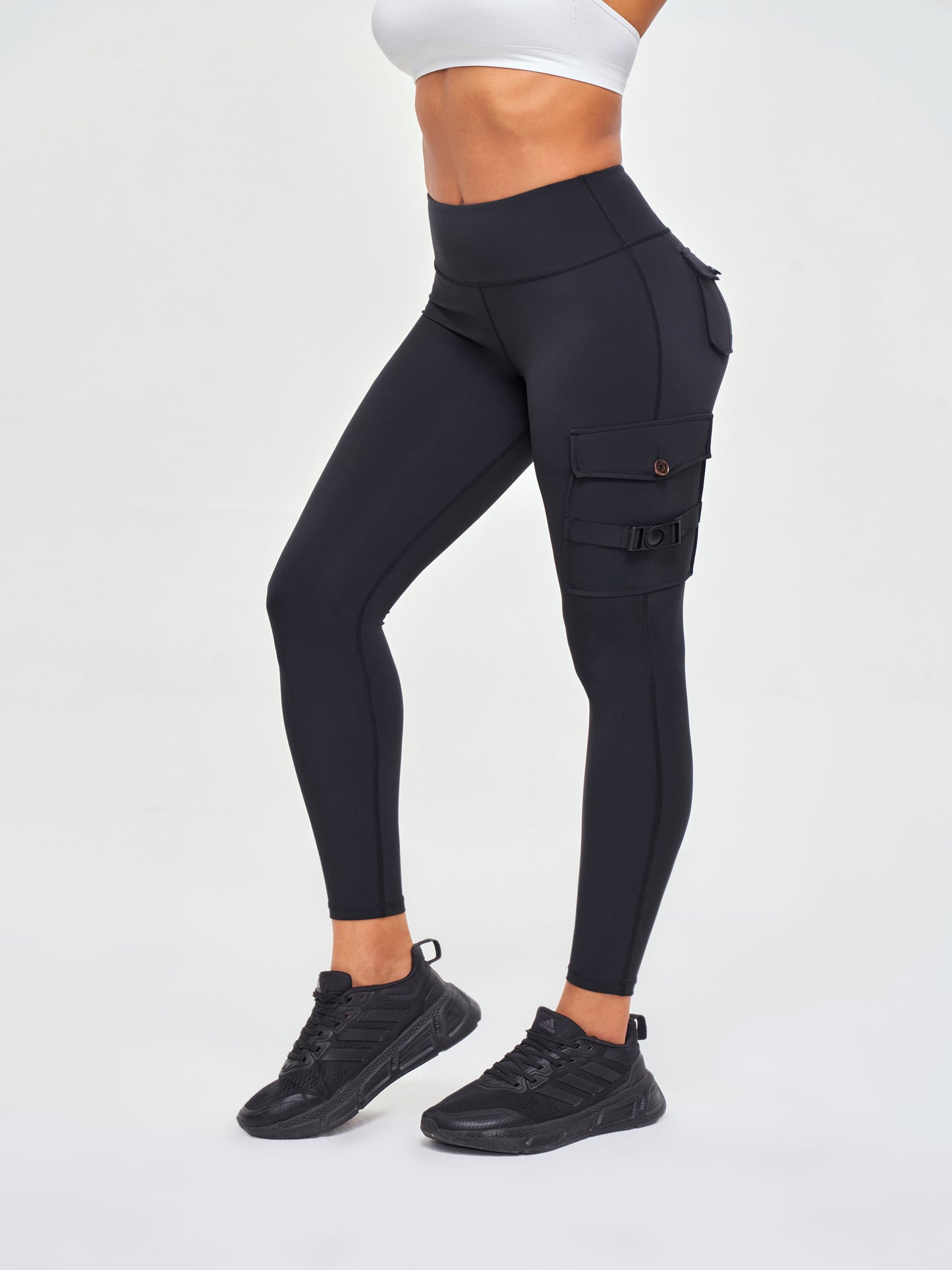 Women's Cargo Style Fitness Pockets Leggings - Black