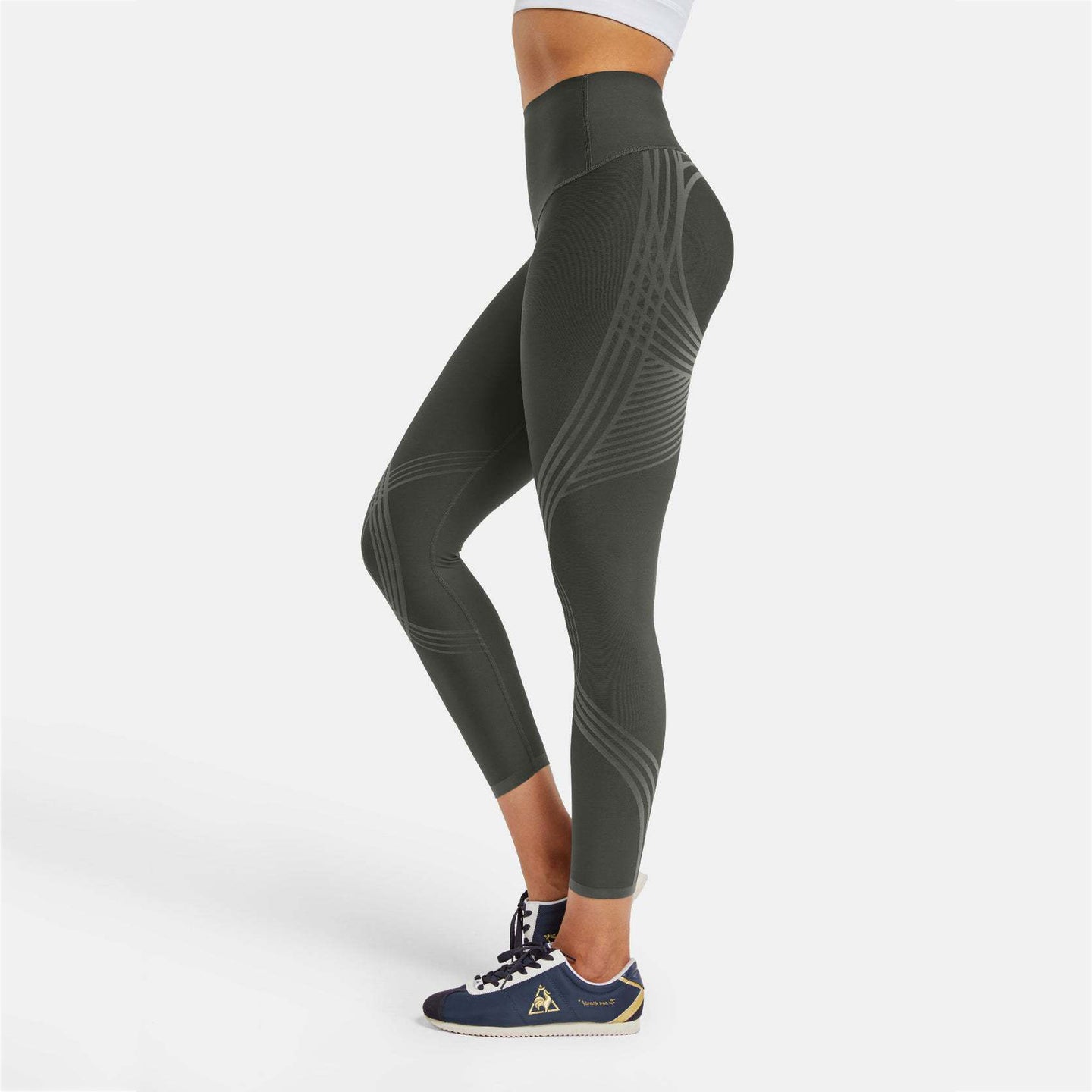 Reversible 7/8-Length 3D Compression Leggings