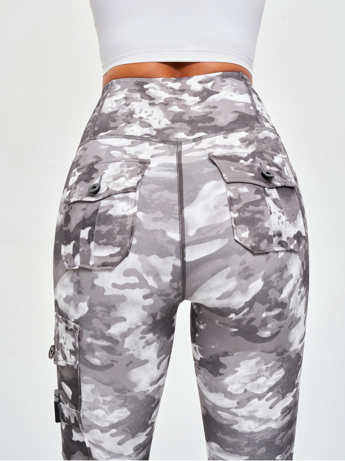 Women's Cargo Style Fitness Pockets Leggings - Tie Dye Camo