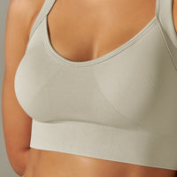Seamless Cross-Back Sports Bra