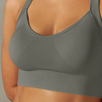 Seamless Cross-Back Sports Bra