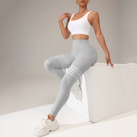 Thigh-Striped V-Back Scrunch Leggings