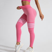 Thigh-Striped V-Back Scrunch Leggings